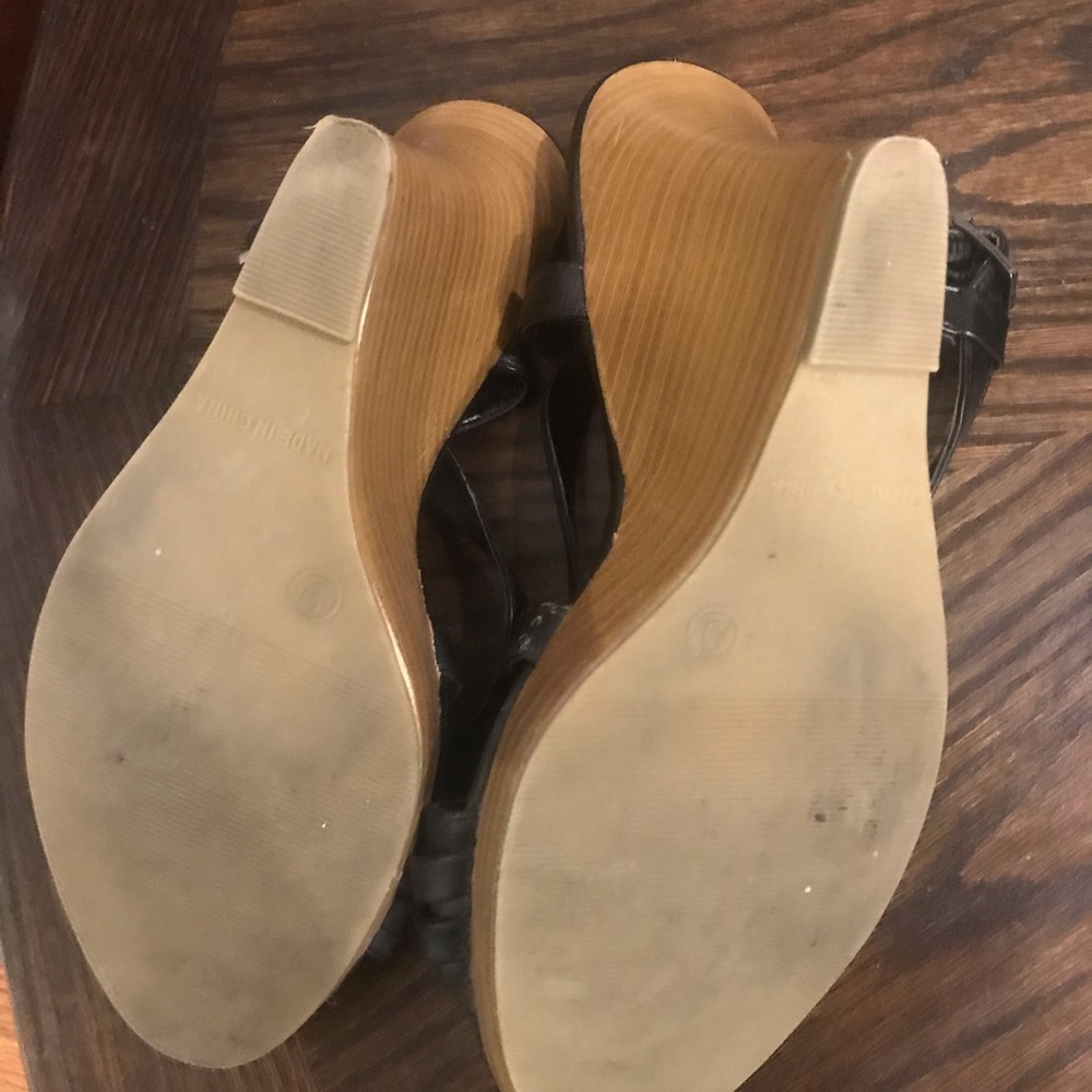 Banana republic black wedge - Picture 7 of 8
